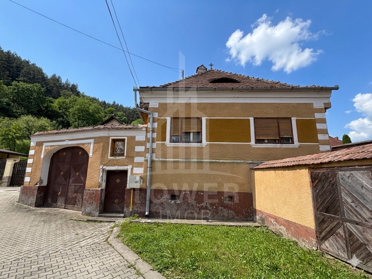 Casă rustică de vânzare în Tilișca, (Marginimea Sibiului) - Poză 1