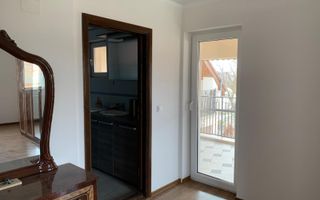 Duplex premium în vatra veche a localității Moșnița Veche - Poză 17
