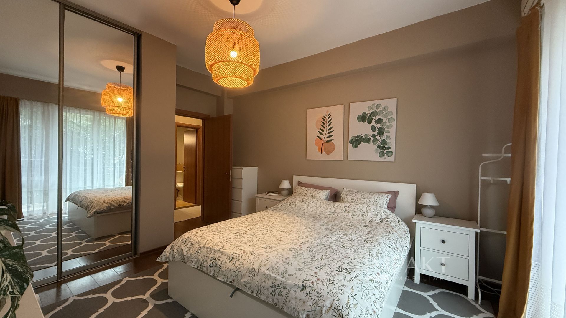 Apartament cu 3 camere cf sporit langa Grand Hotel Italia - Poză 5