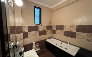 Casa de vânzare zona Favorit - Poză 7