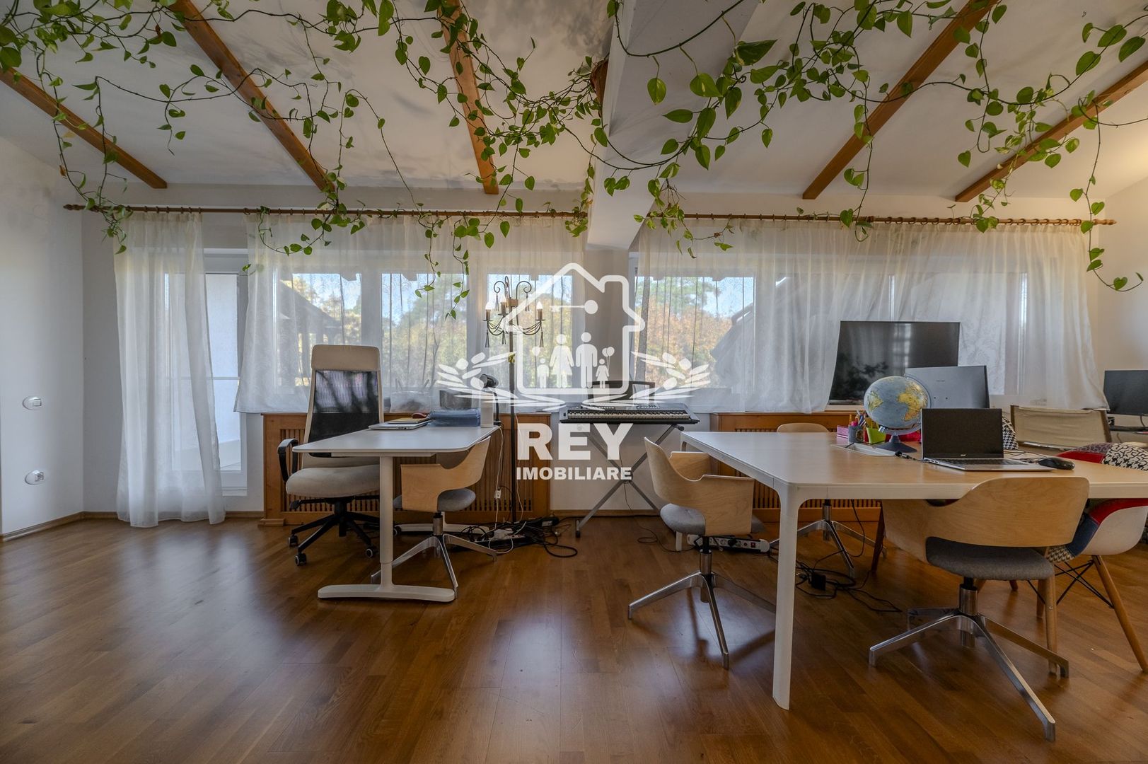 De Vânzare Vila Superba la liziera parcului Sub Arini - Poză 14