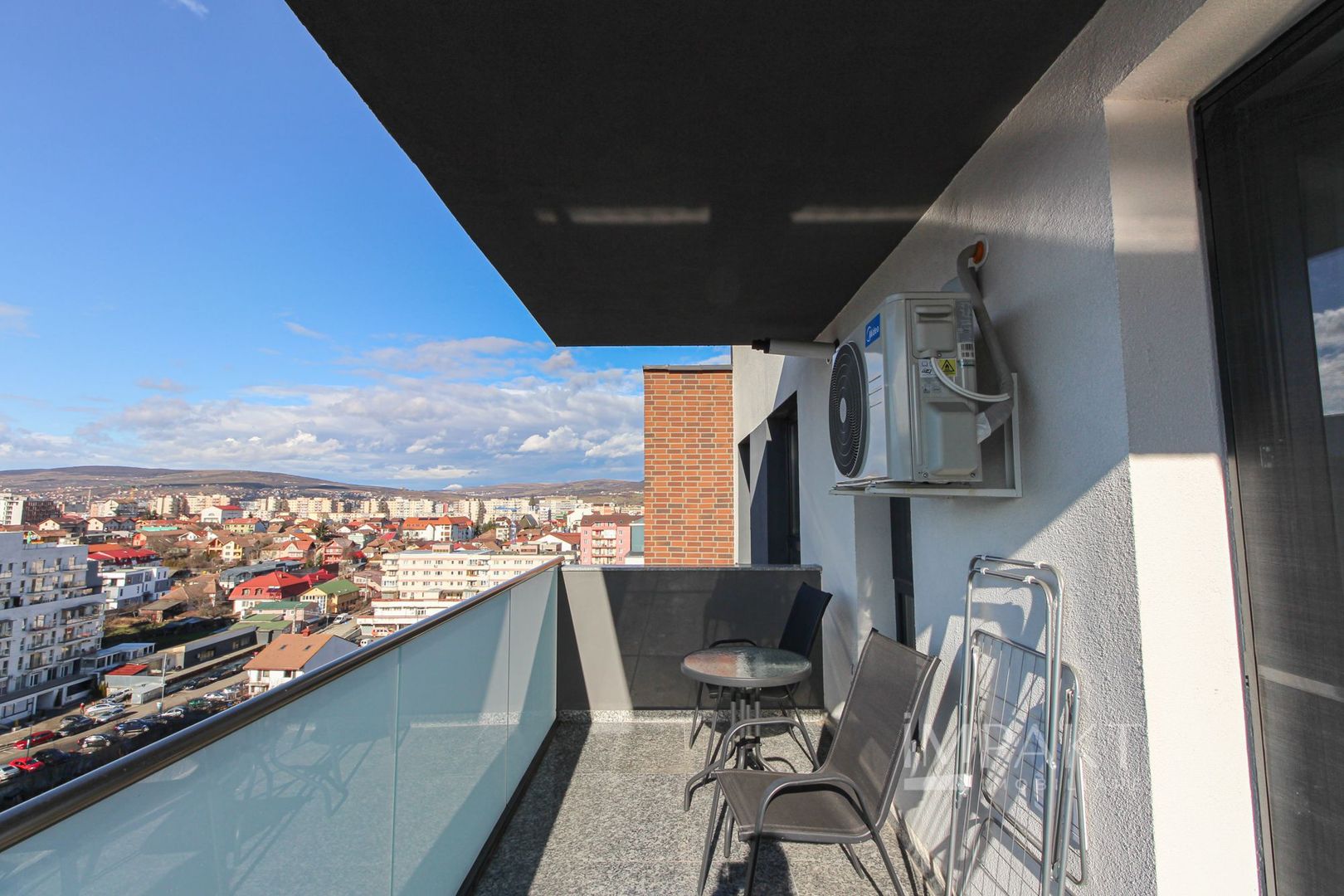 Apartament cu 2 camere decomandat zona Iulius Mall - Poză 16