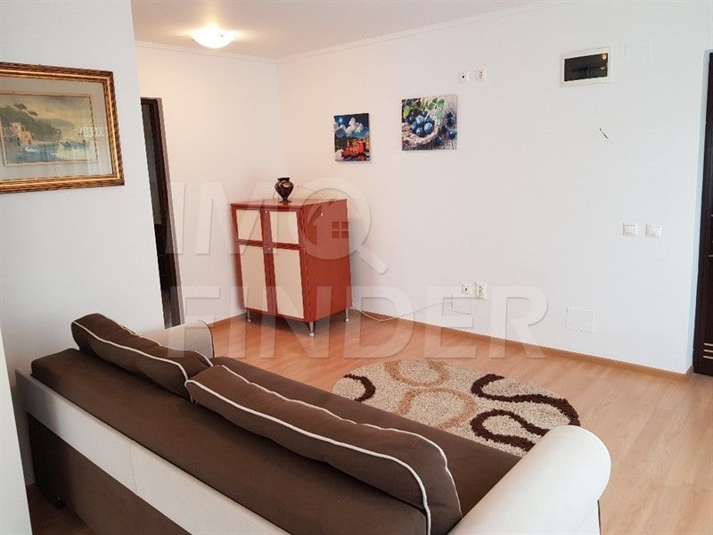 Apartament cu 2 camere de vanzare, etaj 1– Cartier Bună Ziua, Strada Privata - Poză 3