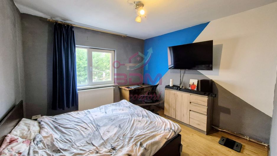 Apartament 3 camere | decomandat I etaj intermediar - Poză 1