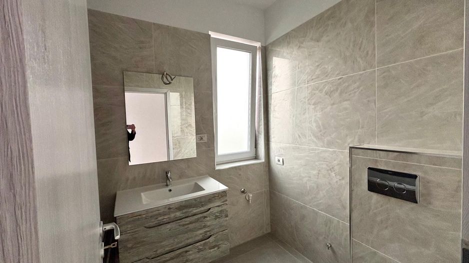 Duplex  modern pe parter cu 4 camere, Sacalaz - Poză 9