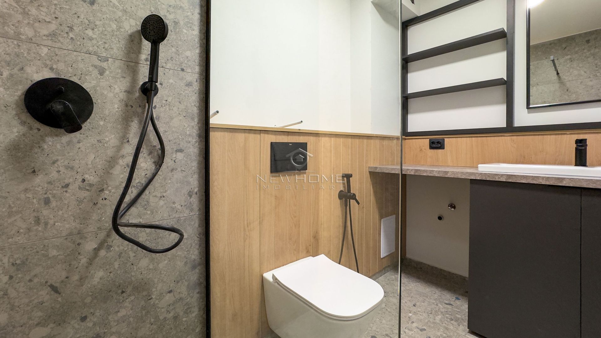 Apartament cu 2 camere, zona Str Eroilor - Poză 18