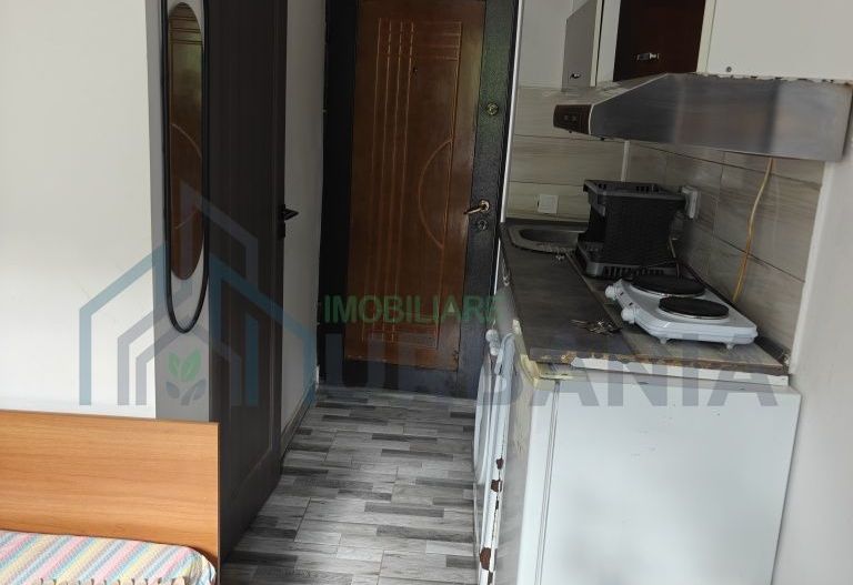 Vand camera camin 12 mp cu wc si dus in Casa Bularga, Iasi - Poză 1