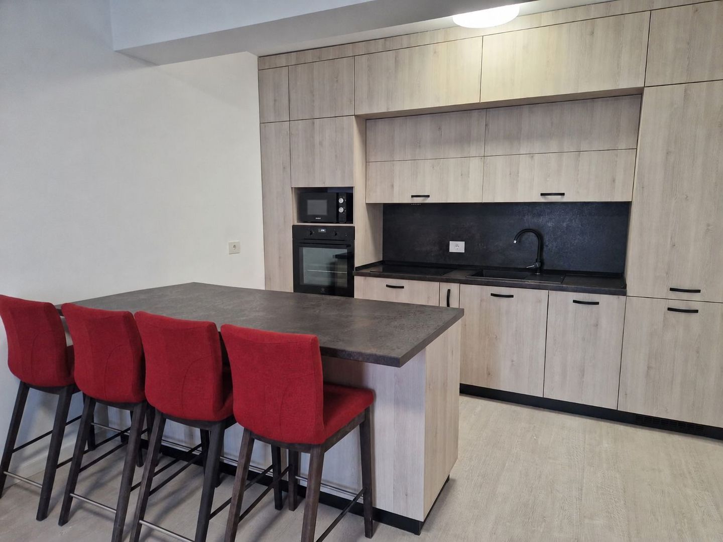Apartament 2 camere central, IINCHIRIERE – Prima Panorama, Oradea - Poză 6