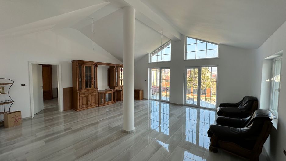 Casa individuala Dumbravita P+ M/ Teren 955 mp cu 2 fronturi - Poză 1