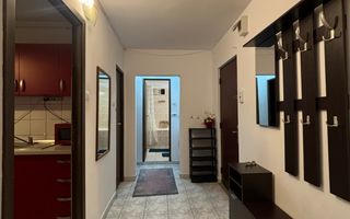 Apartament 2 camere decomandate 57mp, parcare, zona Golden Tulip - Poză 2
