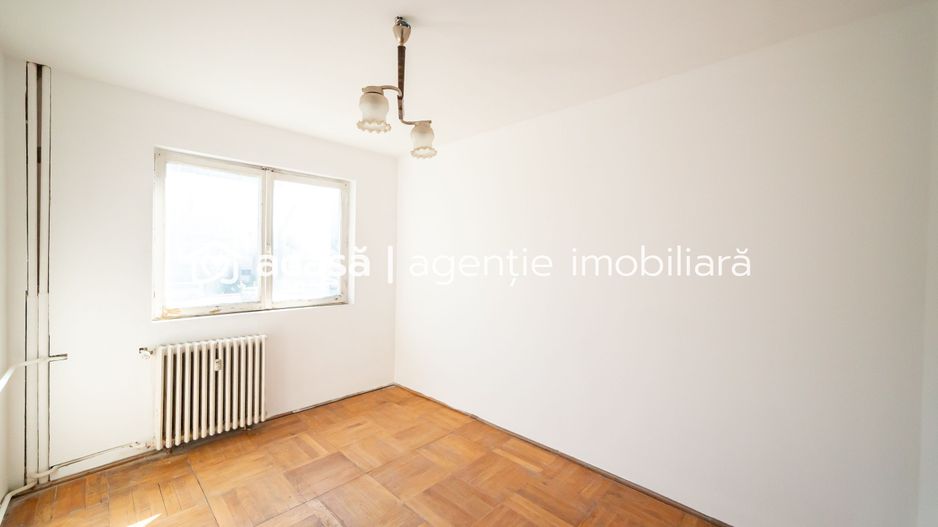 VANDUT! Apartament 2 camere etaj 1 - Aurel Vlaicu Comision 0% - Poză 2