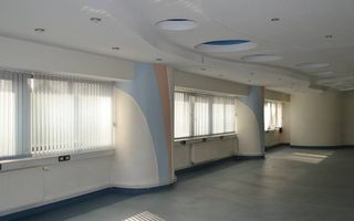 Hala de vanzare in zona Torontalului - Poză 5