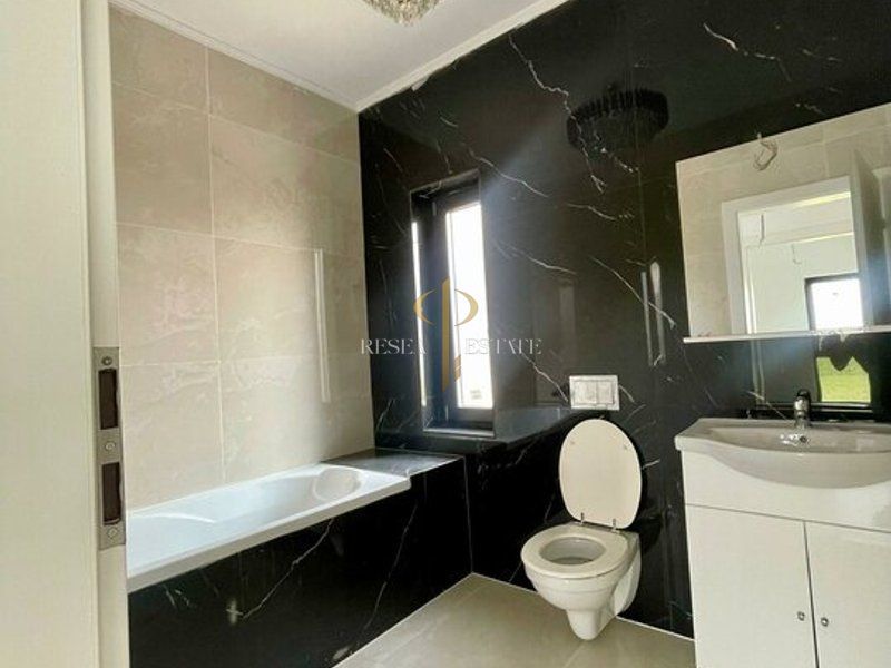 Casă tip înșiruită cu 3 camere de vânzare în Giroc - Poză 8