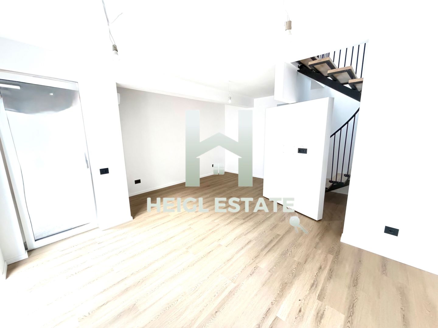 Apartament cu 4 camere pe 2 nivele in Giroc - Poză 1