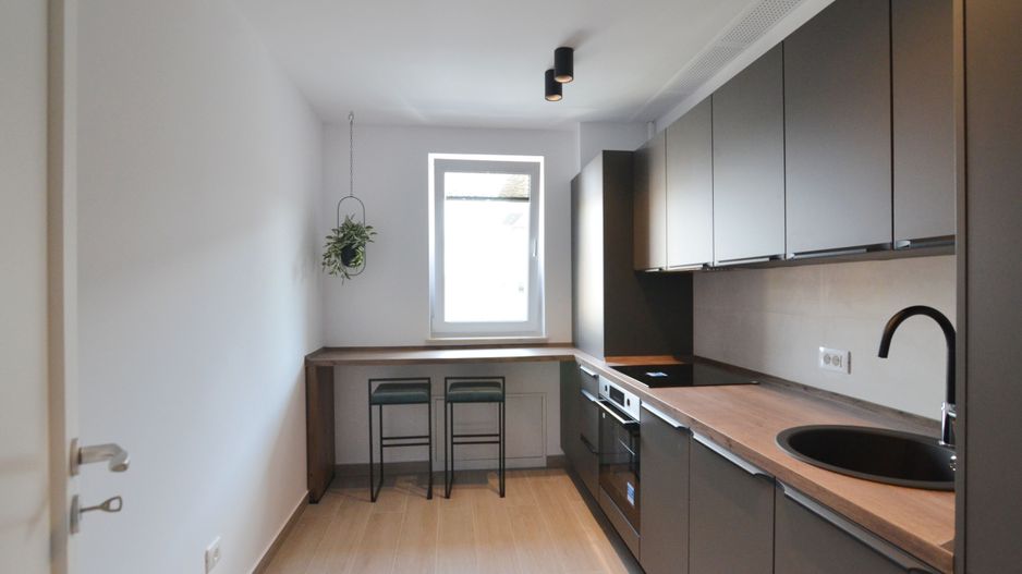 Apartament la prima inchiriere cu parcare subterana URBAN PLAZA - Poză 15