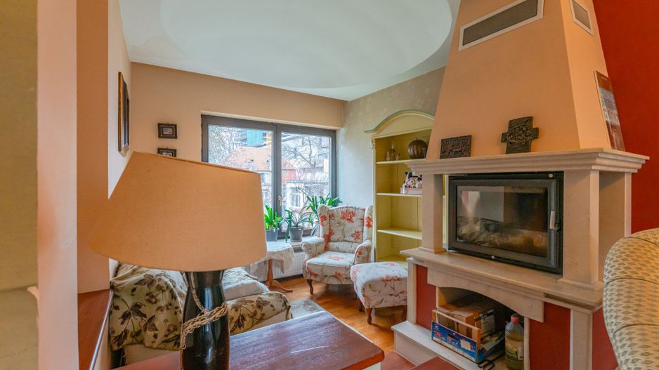 Casă individuală cu 7 camere lângă AFI Mall, ideală pentru birouri sau locuință - Poză 2