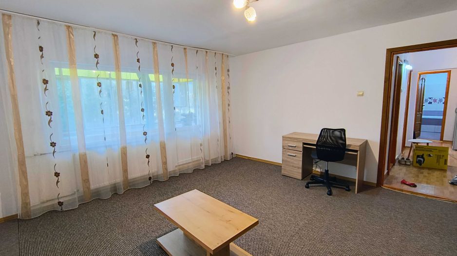 Proprietar, inchiriez pe termen lung Apartament 2 camere | Zona Lunei - Poză 2