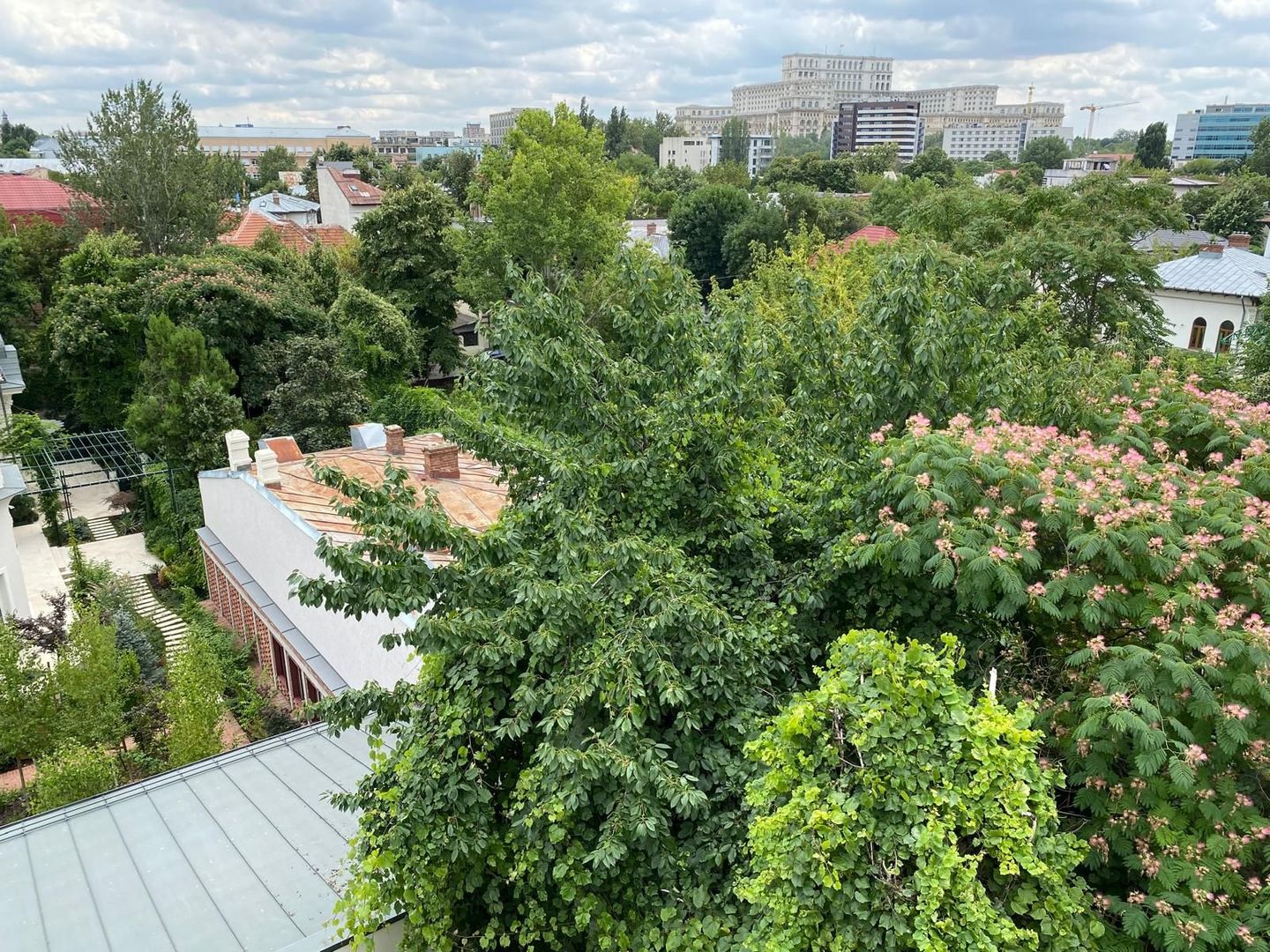 Apartament 3 camere + 1 birou,  Cotroceni, curte si gradina, metrou Eroilor - Poză 24