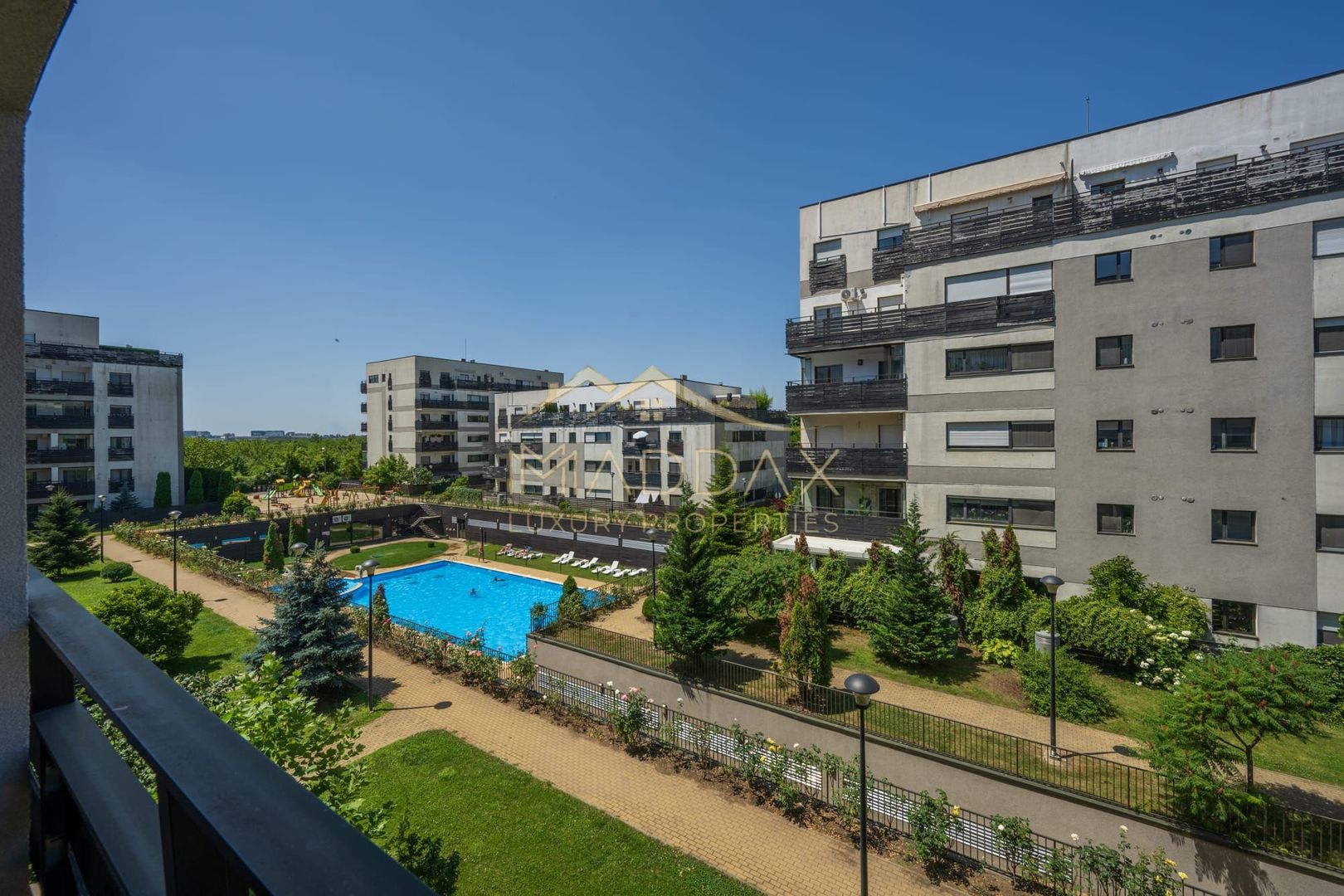 3 Camere | 77 mp Utili | Boxă Inclusă | Piscină & Fitness | Lângă Pădurea Băneas - Poză 3