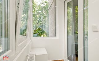 Inchiriere apartament 3 camere decomandat zona centrala - Poză 19