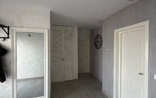 Casă modernă cu spațiu comercial de vânzare pe teren de 500 mp în Holboca - Poză 12