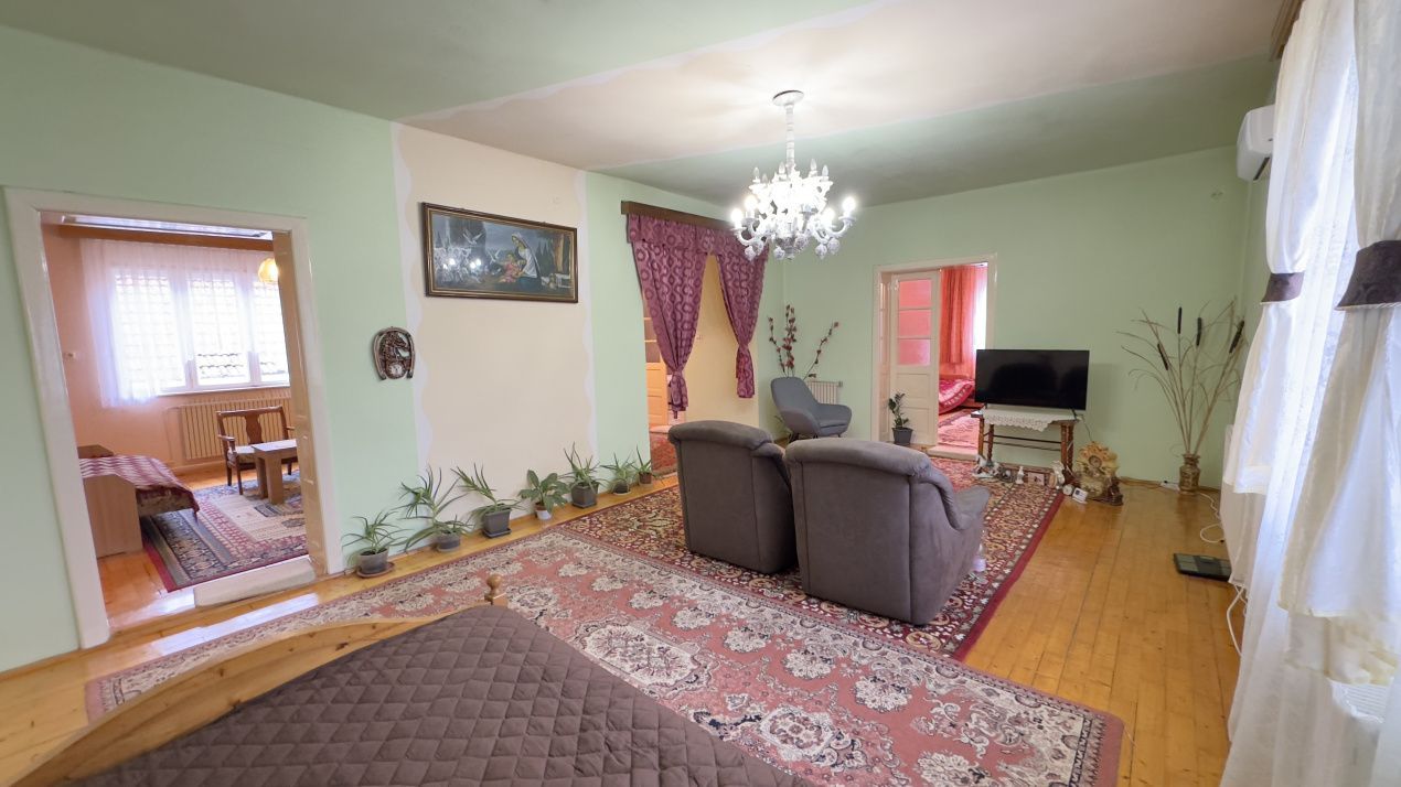 Casă 7 camere cu Teren 4.620 mp | Potențial pentru rezidență sau afacere | Carei - Poză 5