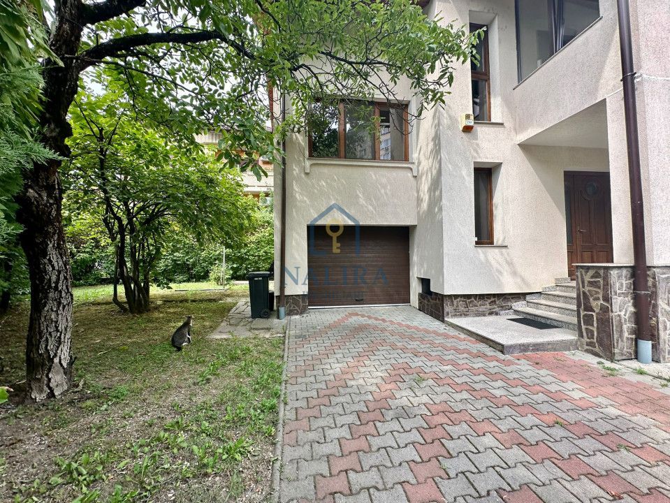 Casă de vânzare - Poză 2