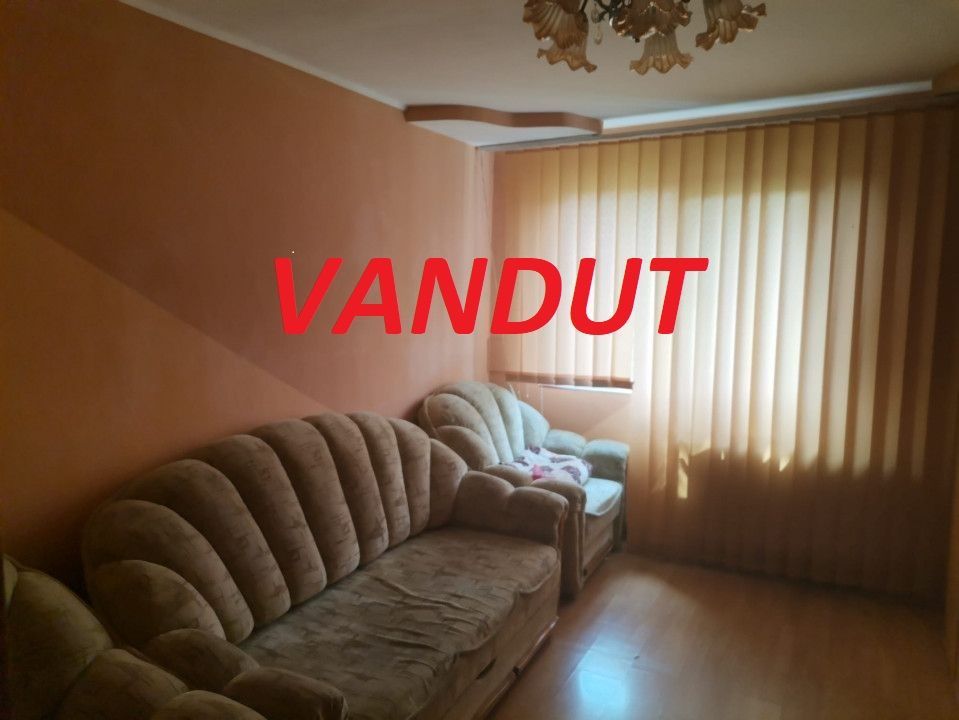 Vanzare apartament 2 camere, Razboieni - Poză 1