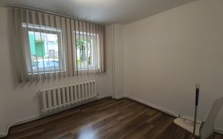 Apartament 3 camere, Obcini, parter, ideal birouri/cabinete - Poză 9