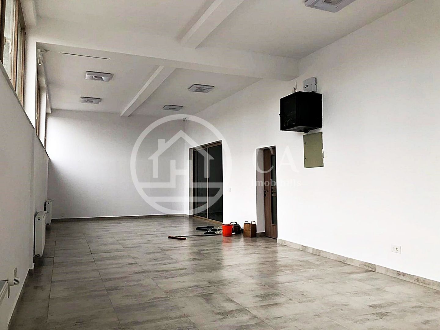 Spatiu comercial de inchiriat in zona Cantemir, Oradea - Poză 1