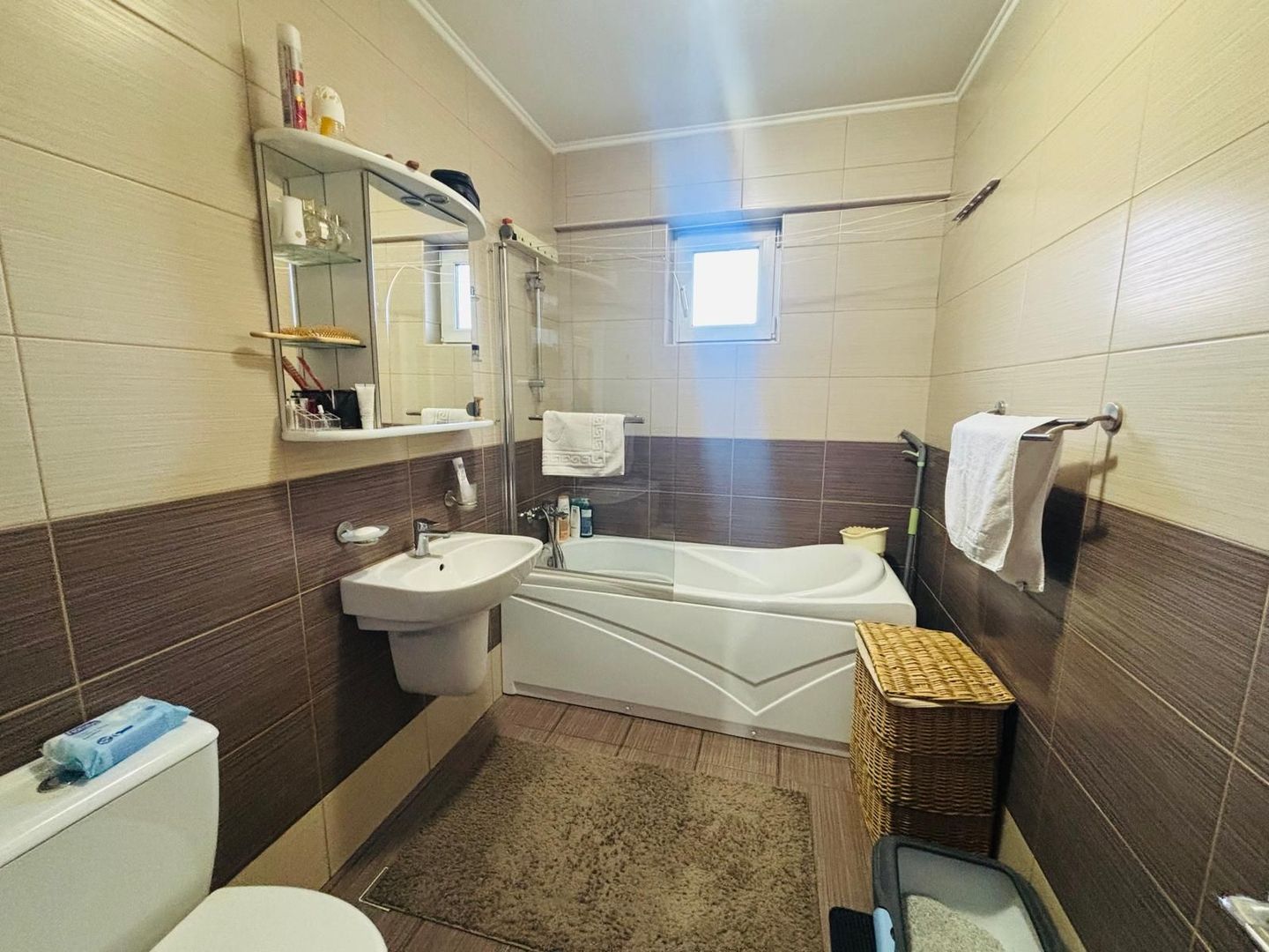 Apartament spațios 2 camere I 68 mp I Cartodrom I 118 000 € I Suceava - Poză 8