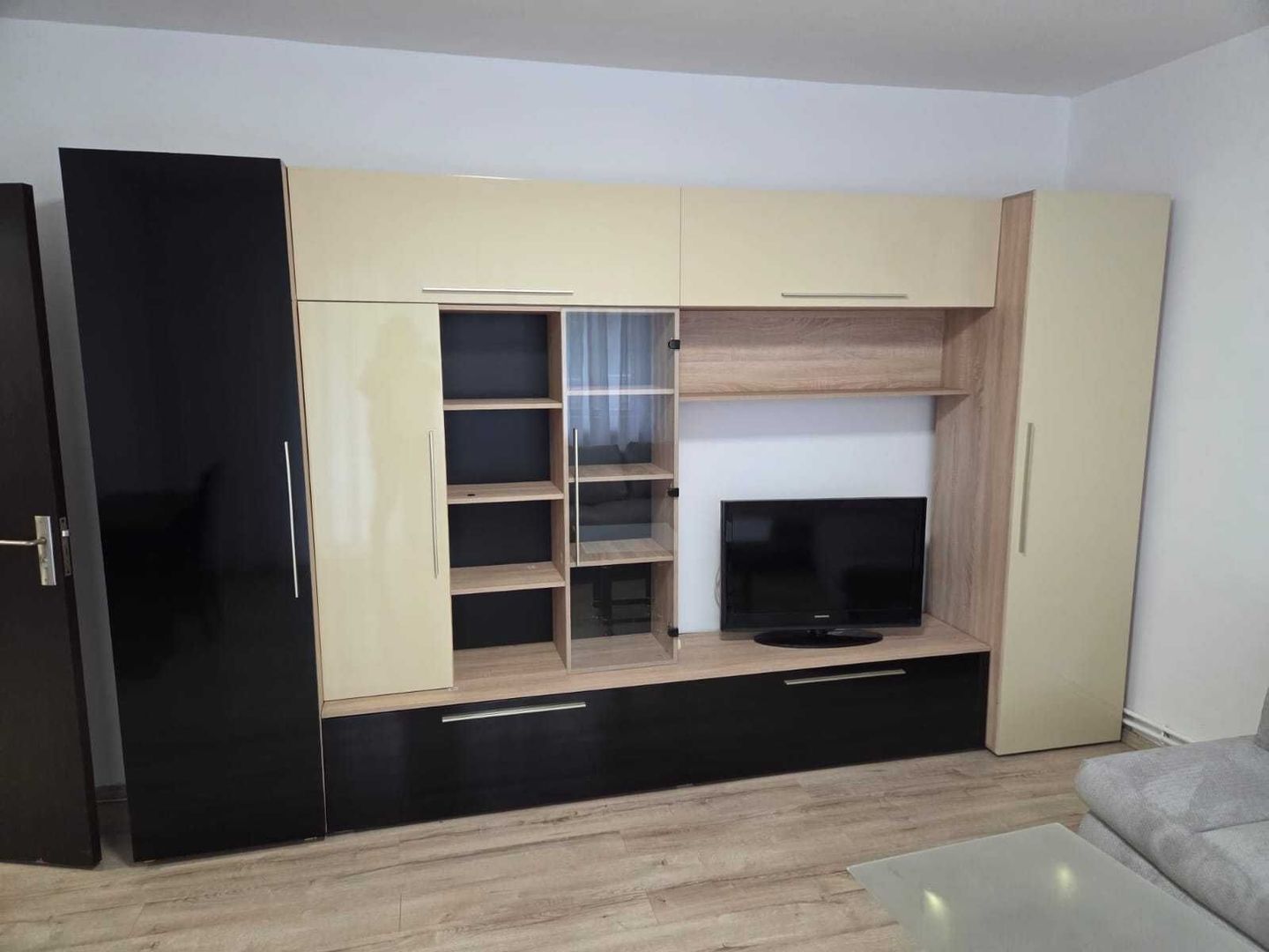 Spitalul Județean | 3 Camere Decomandate | Etaj 1 | Centrală Proprie | Renovat - Poză 5