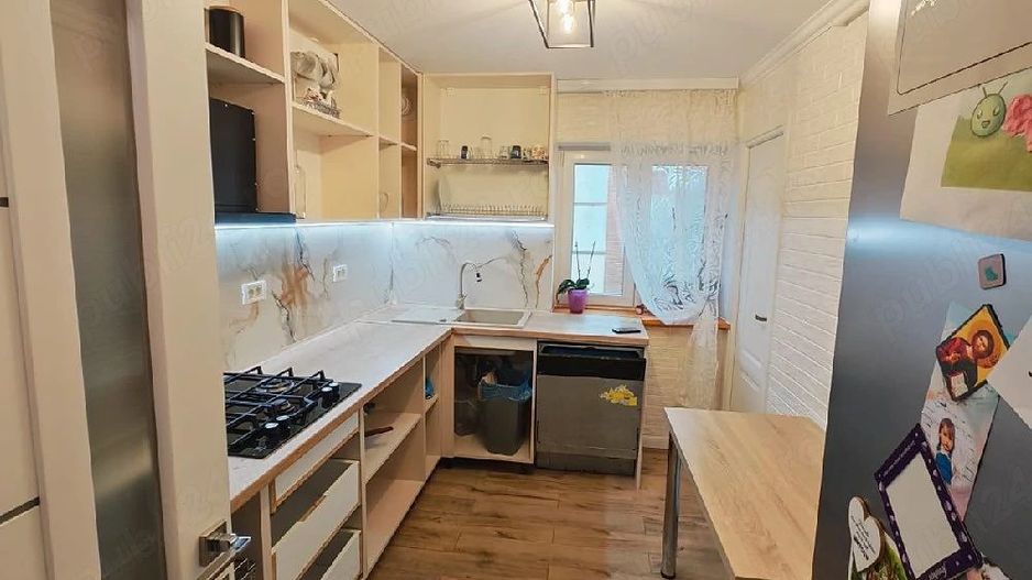 Soarelui | 3 Camere | Încălzire în pardoseală | 3 balcoane | Renovare completă - Poză 10