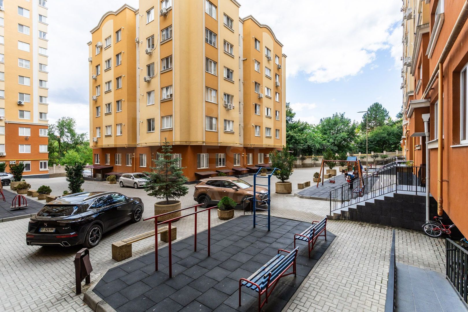 Apartament, 2 camere, str. Arheolog Ion Casian-Suruceanu, Botanica - Poză 1
