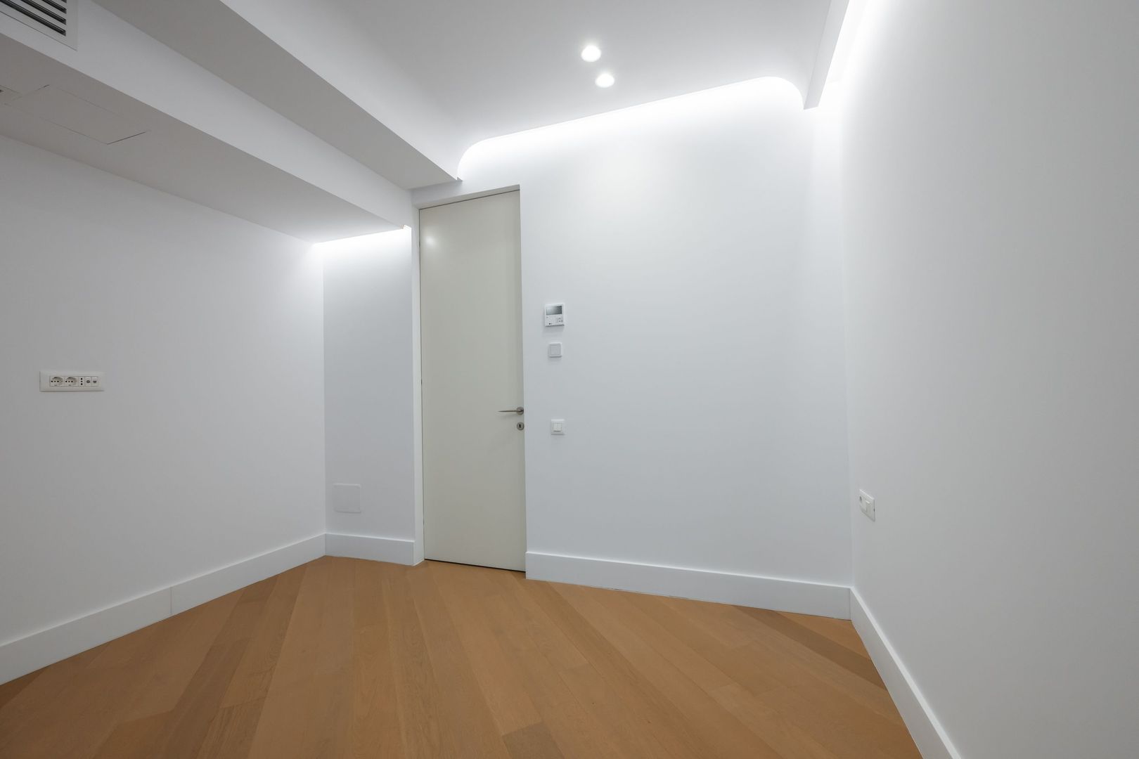 CORTINA 126 | Apartament exclusivist | Vedere libera | 2,900 Eur/mpc | LUX - Poză 12