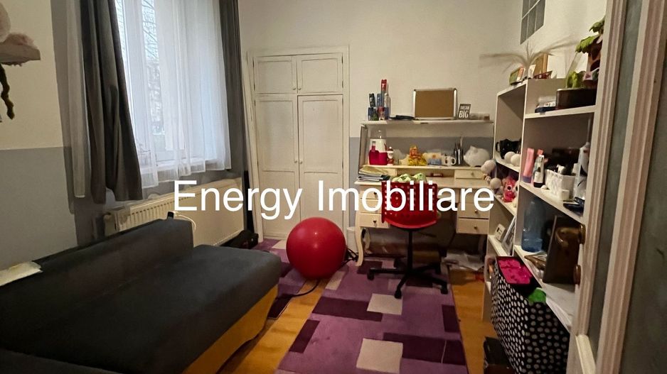 Apartament cu 3 camere, zona Bălcescu - Poză 1