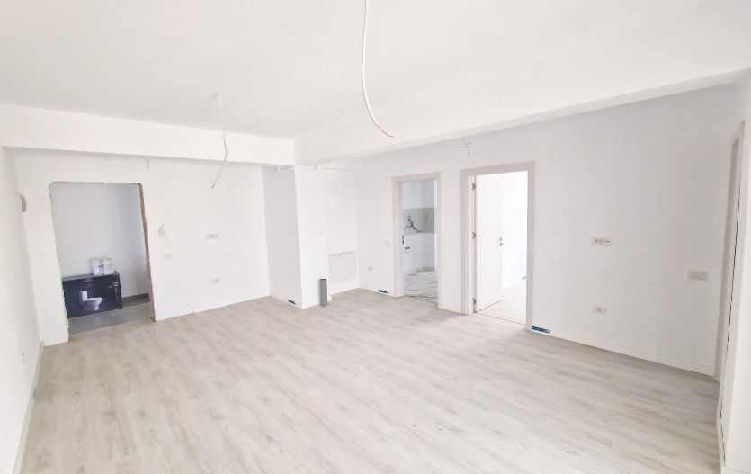 Apartament 2 camere Otopeni central | include TVA și parcare - Poză 1