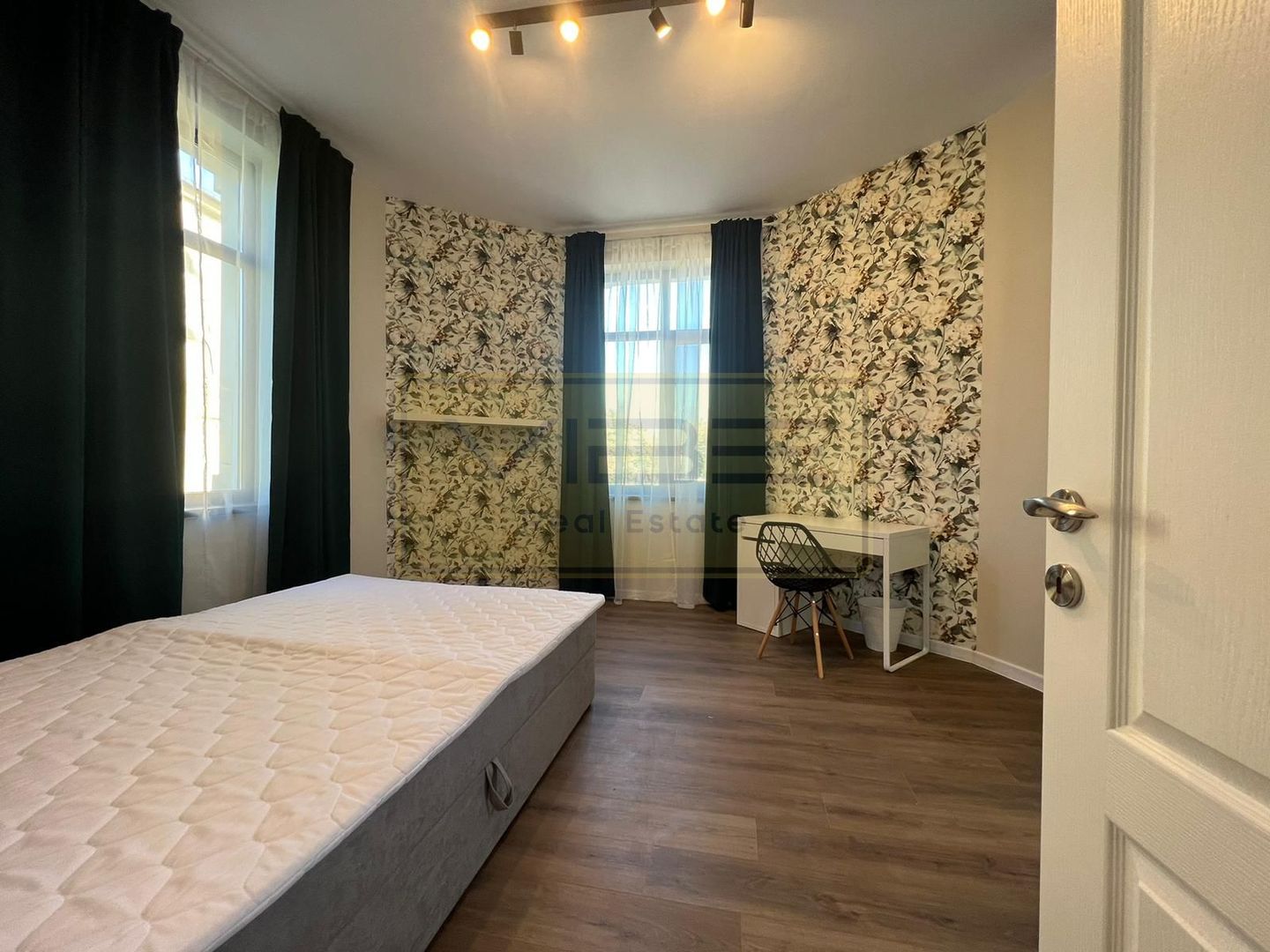 Apartament 2 camere decomandat 10 min COPOU - Univ.Al I Cuza si UMF - Poză 9