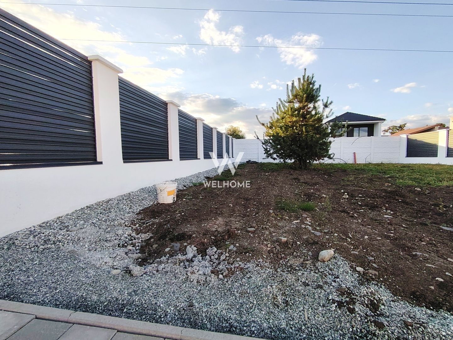 Casa Selimbar - Curte 500 mp - Poză 2