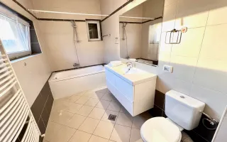 VILA CU 5 DORMITOARE LA INCHIRIERE IN COMPLEX REZIDENTIAL - Poză 16