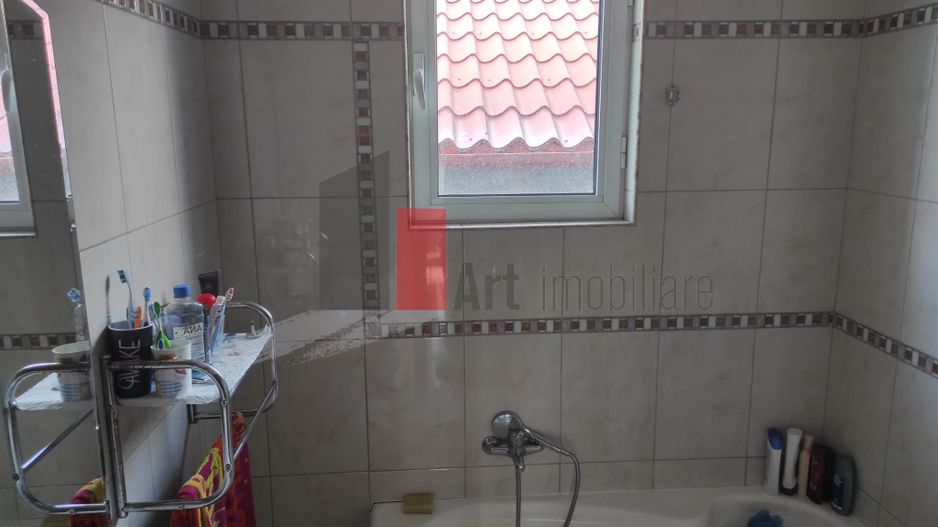 Vila spatioasa in Branesti - Poză 18