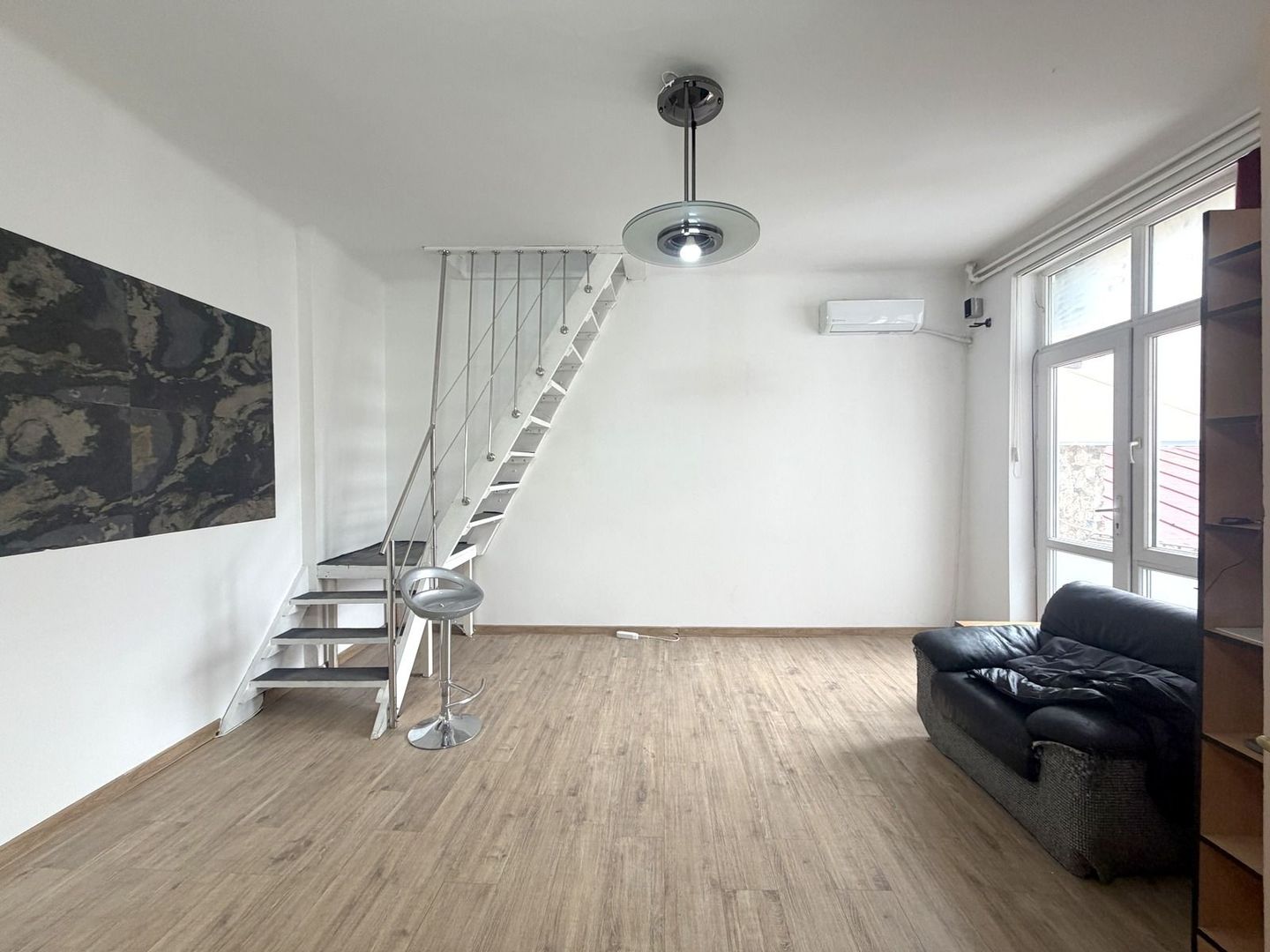 Apartament 2–5 camere în vilă interbelică – Str. Vlad Județul | Zona Vitan Mall - Poză 2