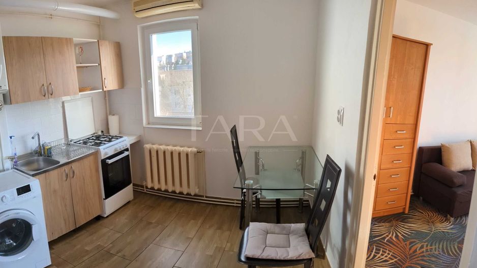 Apartament 2 camere decomandate, balcon închis, renovat, mobilat și ut - Poză 4