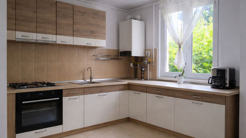 Apartament cu 3 camere in zona Semicentral ( Bodor Péter) - Poză 2