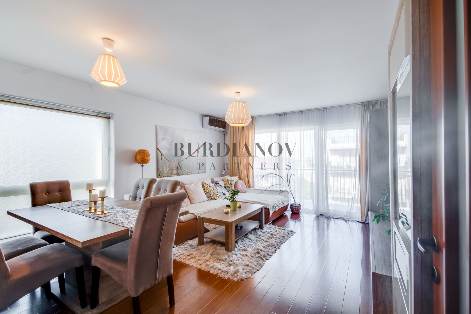 Apartament cu 3 camere de vânzare - Ten Blocks Residence-Metrou Păcii - Poză 1