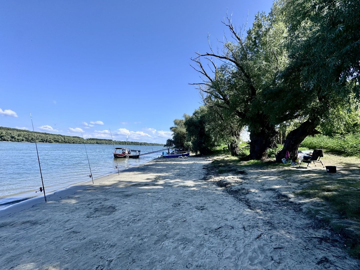 Hotel 20 camere Delta Dunarii 50 m deschidere teren 6000 mp acces auto - Poză 22