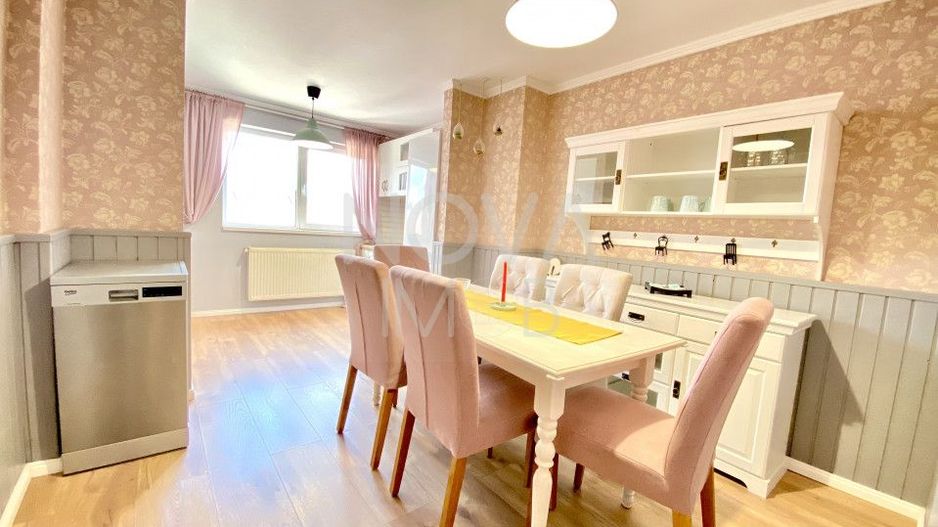 Apartament 3 camere, 2 bai, decomandat in Strand pentru inchiriat - Poză 14
