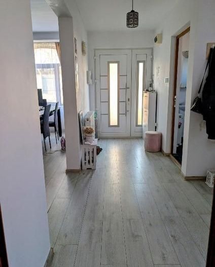 Casă P+M de vânzare în Șendreni – 162 mp, teren 700 mp,  partial mobilată - Poză 3