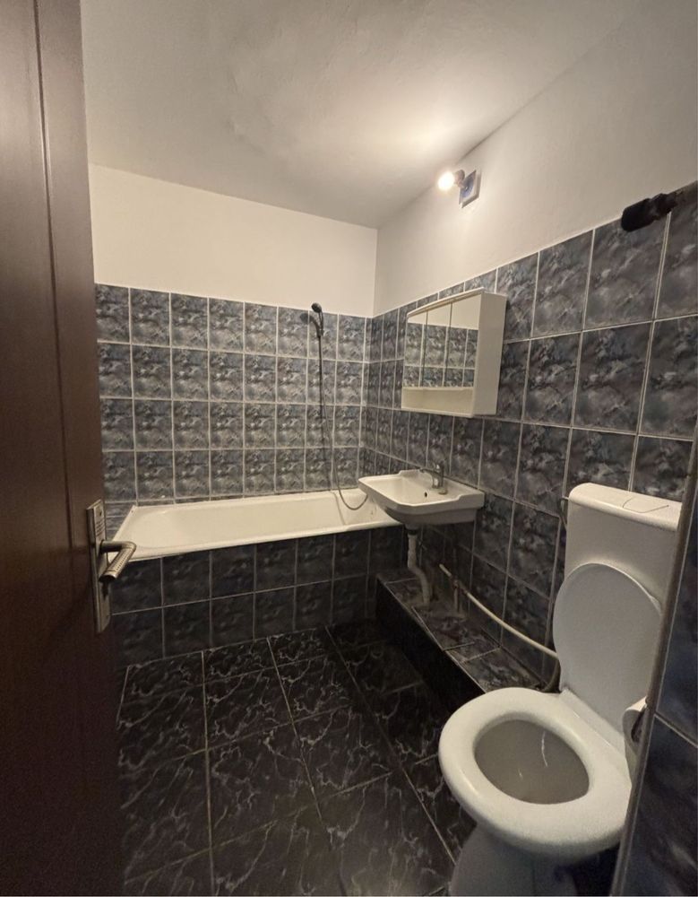 Apartament 2 camere Soarelui decomandat - Poză 6