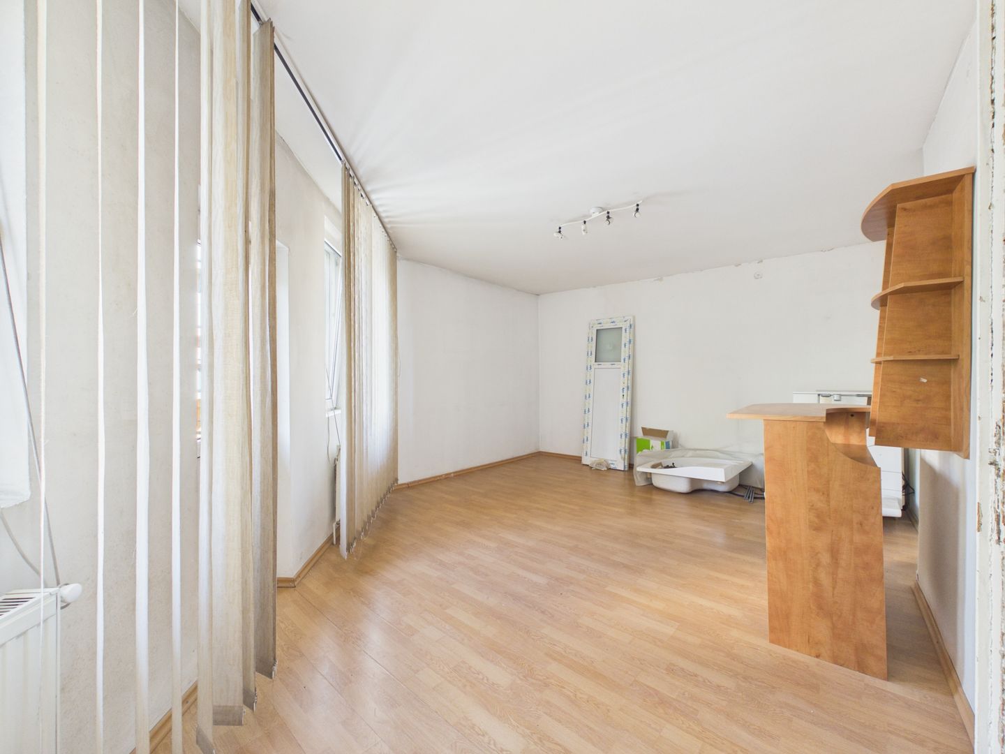 Casa cu 8 camere de vanzare | rezidential si comercial | Nerva Traian - Poză 21